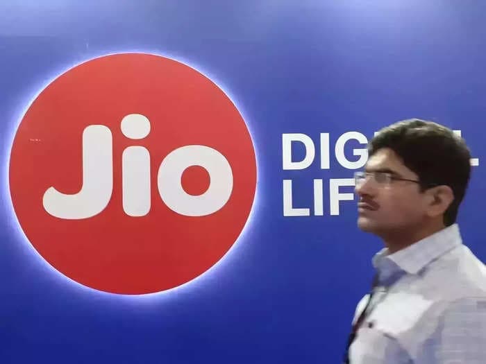 Jio Financial Services' shares hit 52-week high; mcap hit ₹2.2 lakh crore