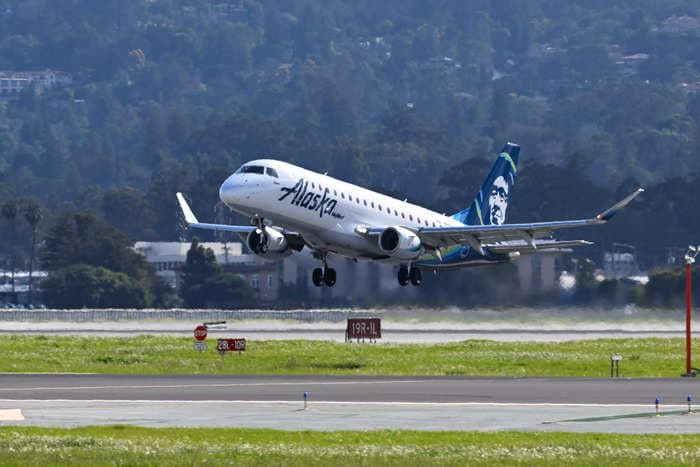 An Alaska Airlines passenger stabbed an off-duty law enforcement officer with an improvised weapon made from pens, affidavit says