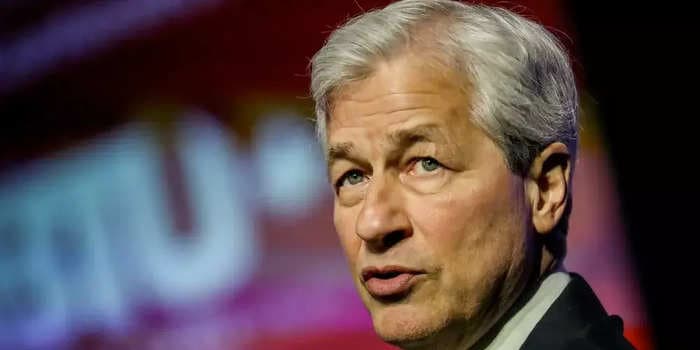 Jamie Dimon says the US can avoid a commercial real estate crisis if the economy sticks a soft landing