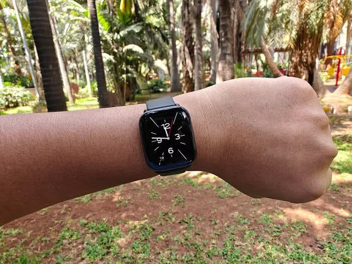 Amazfit Active smartwatch review – long battery life with a compact design