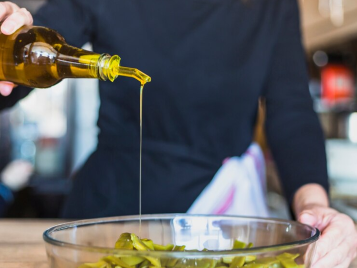 A guide to choose the Healthiest Cooking Oil