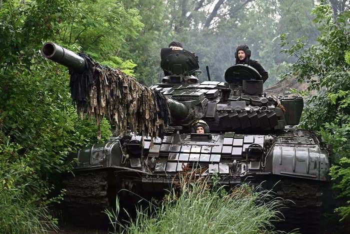 How a British tank museum is helping Ukraine to repair its Soviet-era armor