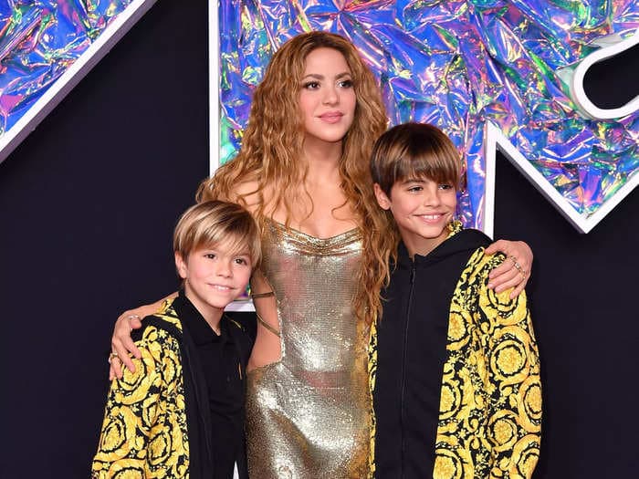 Shakira says it's 'good not to have a husband' because it was dragging her down