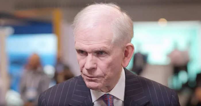 Investing legend Jeremy Grantham sounds the alarm on a stocks bubble, blasts bitcoin, and says the dollar's still king 