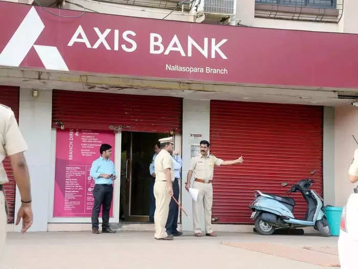 Axis Bank posts net profit of ₹7,129 cr in March quarter