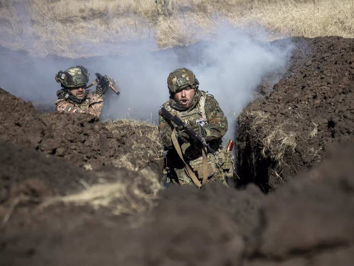 Ukrainian soldier describes a rout that left 100 dead or missing as Russia keeps gaining ground