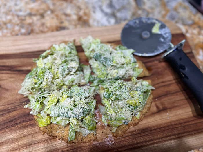 I tried making the viral Caesar chicken-crust pizza, and I get why the easy high-protein dish is so popular on TikTok 