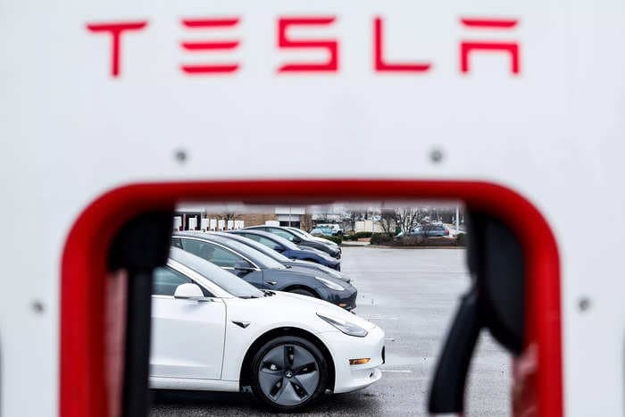 Tesla cuts all but 3 of its 3,400 listed jobs in North America