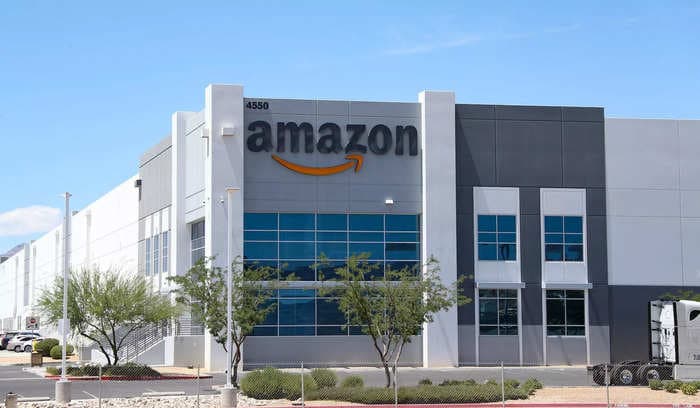 Amazon employee suspected of shooting at Ohio fulfillment center dead: reports