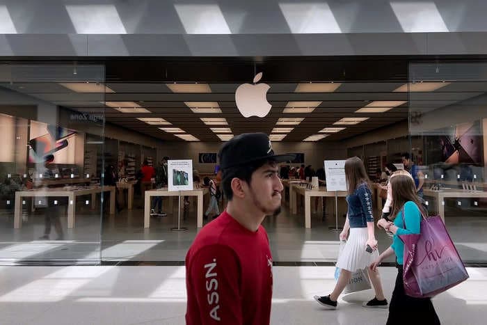 Apple staff could go on strike at the first US store to unionize