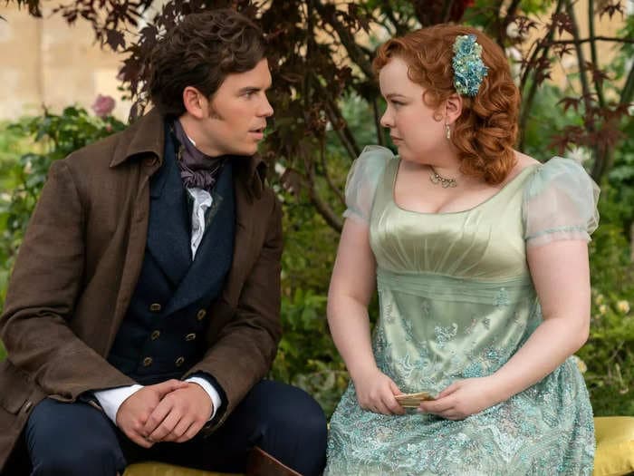 The end of 'Bridgerton' season three, part one features a book fan-favorite carriage scene between Penelope and Colin. Here's how the TV show compares. 