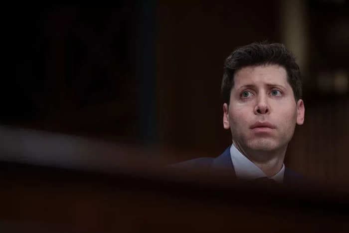 More OpenAI chaos puts Sam Altman on the back foot