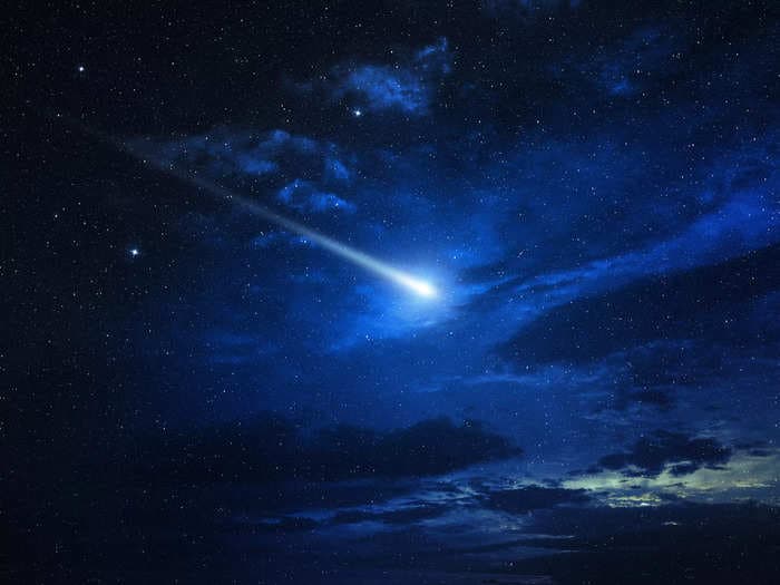 WATCH: Massive comet fragment blazes up in beautiful blue flames over Portugal and Spain