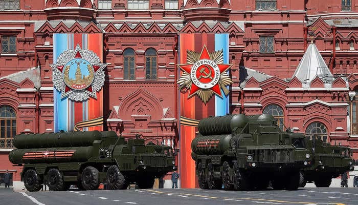 Russia's fearsome S-400 air-defense system isn't quite living up to the hype in Ukraine