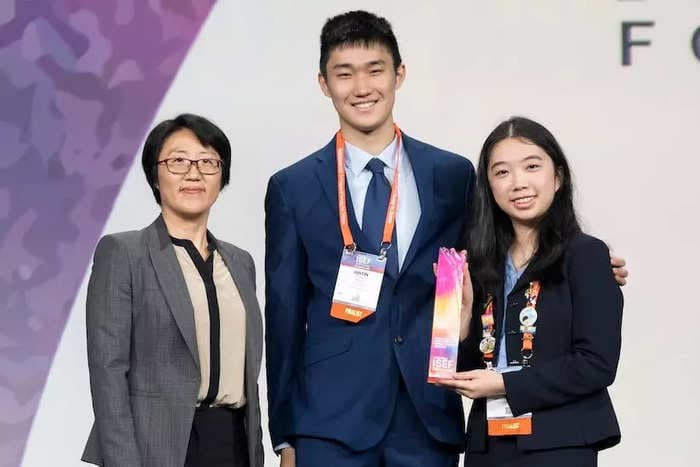 2 teens won $50,000 for inventing a device that can filter toxic microplastics from water