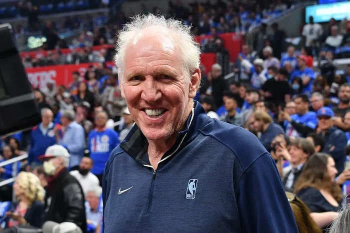 Basketball Hall of Famer Bill Walton dies at 71