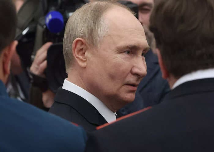 Putin has started wearing 'concealed body armor' at public events: report