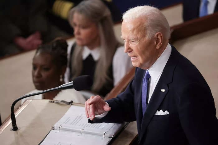Biden crashed a Zoom call with his campaign and DNC staff to say: 'No one's pushing me out' 