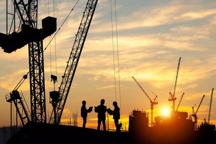 The 10 highest-paying blue-collar construction jobs in the US