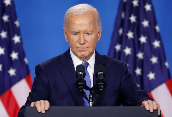 Biden is only listening to polling data from loyalists, according to new report