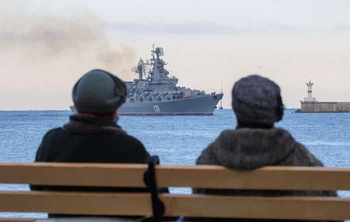 The 'humiliating' retreat of Russia's fleet from Crimea proves its threats don't mean anything, expert says