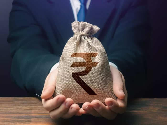 Rupee recovers 5 paise from all-time low to 83.65 against US dollar in early trade