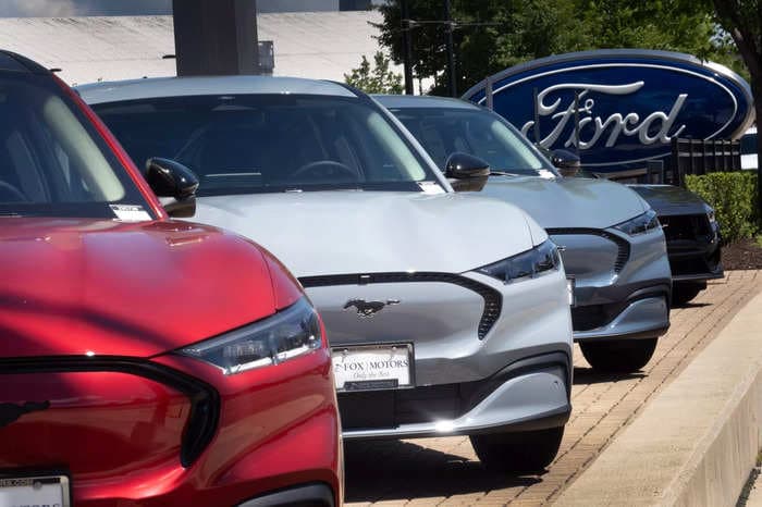 Ford plummets 18% after big 2nd-quarter earnings miss