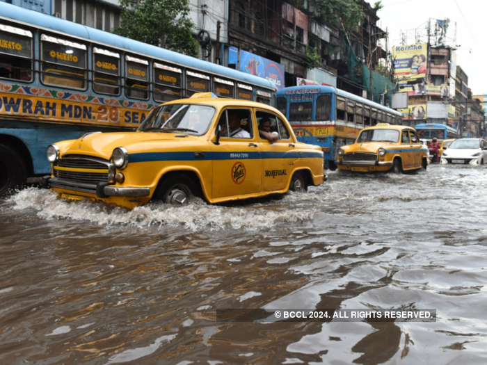 Low pressure system over Gangetic West Bengal to dump very heavy rains across East India; IMD warns of flooding!