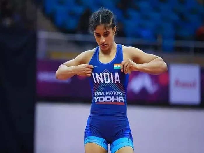 Paris Olympics: Vinesh Phogat secures big win to reach women's 50 kg freestyle QFs