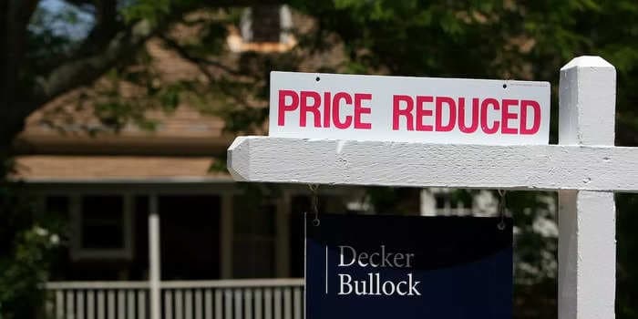 Buyers catch a break: Home prices just fell the most in 2 years     