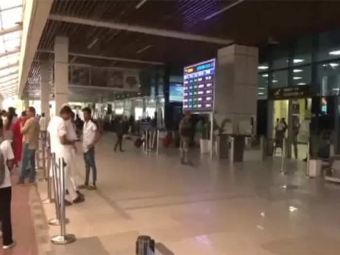 Kochi airport passenger jokes about bomb in bag during baggage check-in; bomb squad called, passenger arrested