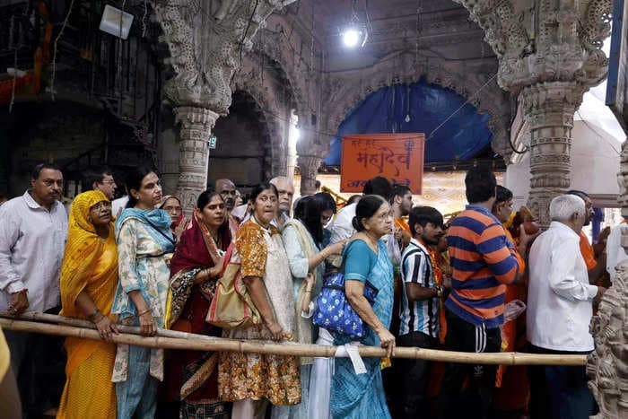 At least seven people dead, nine injured in stampede at Jehanabad's Baba Siddhanath Temple in Bihar