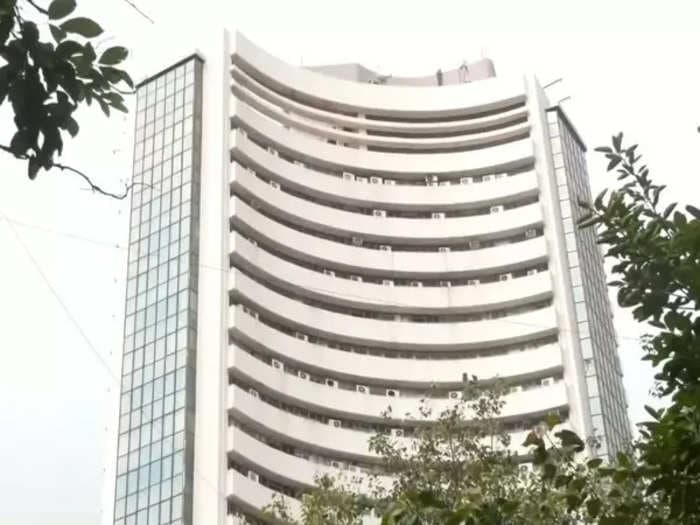 Stock market opening: Sensex, Nifty open the day in green, IT, Metal, Oil and Gas take lead