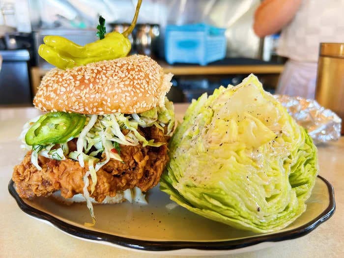 I tried a famous fried chicken sandwich at Maine's oldest diner. It was worth the trouble to actually get it.