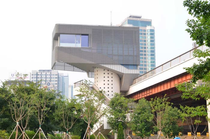 I stayed in a stand-alone suite on a busy bridge in Seoul. It was pricier than a 5-star hotel and noisy, but views of the river were stunning.