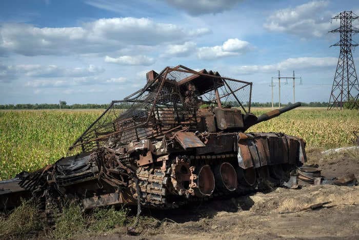 Ukraine's 'rapid' incursion into Kursk shows it's learned from months of grinding warfare, military analysts say