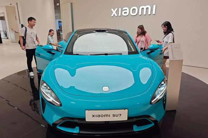 One of China's hottest new EV makers says it lost $9,200 for each $30,000 smart car it delivered