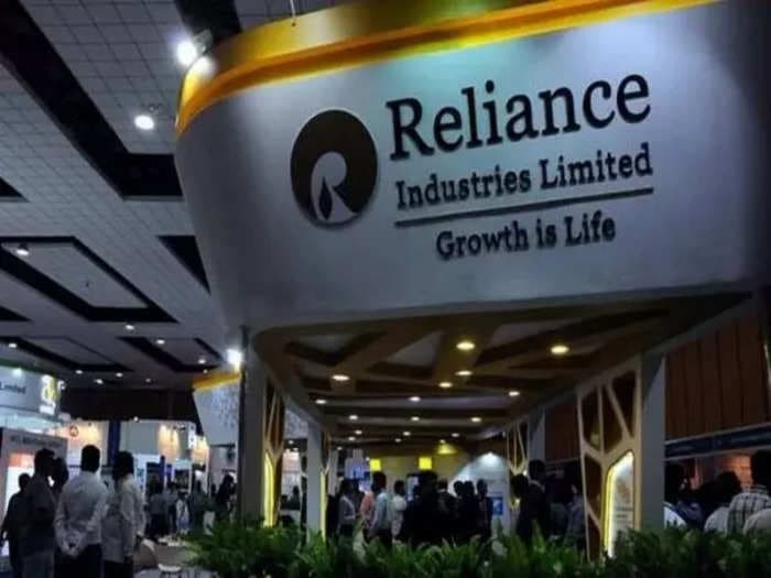 Reliance Home Finance, Reliance Power shares hit lower circuit limits