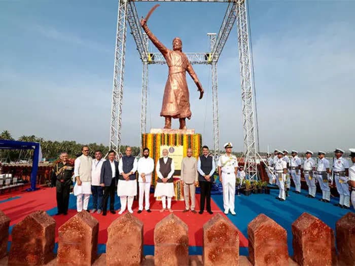 Indian Navy deputes team to investigate collapse of Shivaji statue in Maharashtra's Sindhudurg