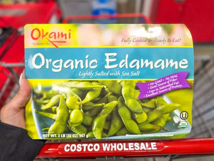 I've worked at Costco for 18 years. From plant-based chicken nuggets to kimbap, here are 8 of the best vegetarian meals to get there.