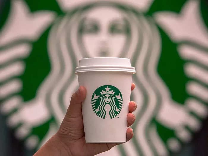 6 of the best and 4 of the worst drinks at Starbucks, according to baristas