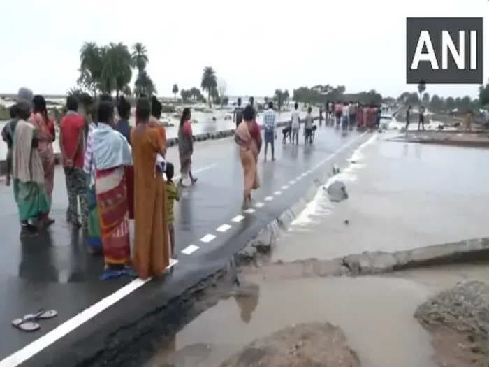 Telangana govt announces immediate assistance of Rs 5 crore to flood-hit districts