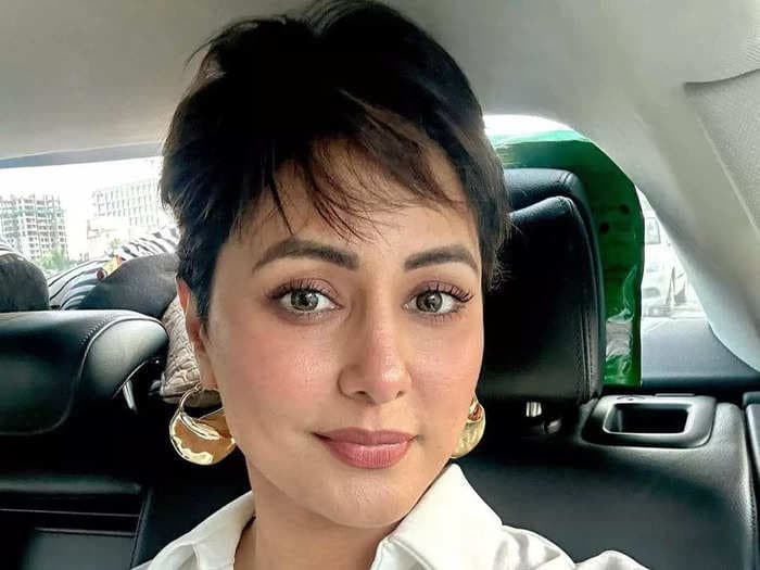 What is mucositis that cancer-battling Hina Khan is suffering from?