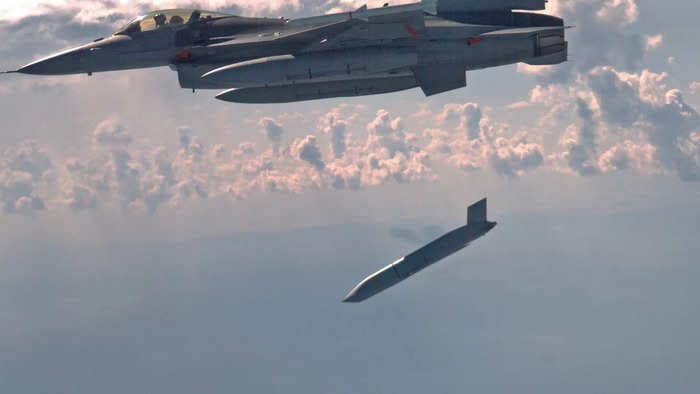 Ukraine's new F-16s will have a longer strike range than ATACMS if the US ends up sending this stealthy missile