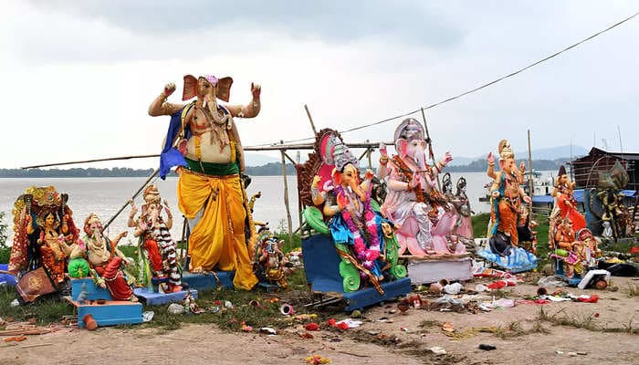 Over 48,000 Ganesh, Gauri idols immersed in Mumbai on 6th day of festival