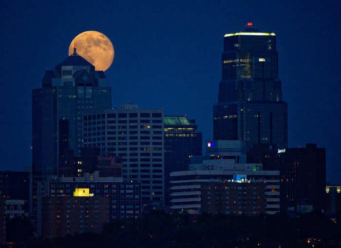 The 2024 harvest moon is the 2nd supermoon and last lunar eclipse this year. Here's the best time to see it when it rises Tuesday.