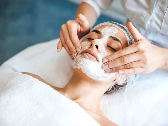 Estheticians share 5 red flags to look out for when getting a facial