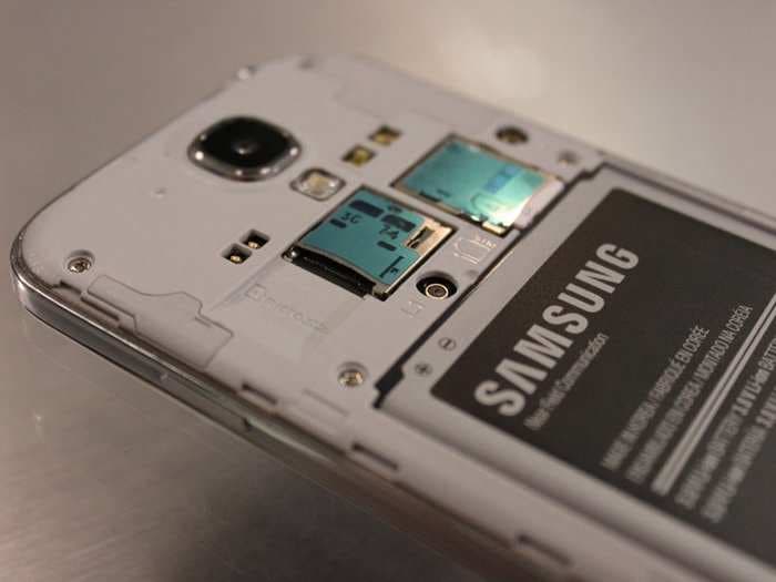 A Lot Of People Are Complaining That Half The Galaxy S4's Memory Is Used Up When You First Buy It