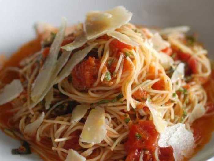 10 Boston Restaurants Where You Can Carbo-Load Before The Marathon