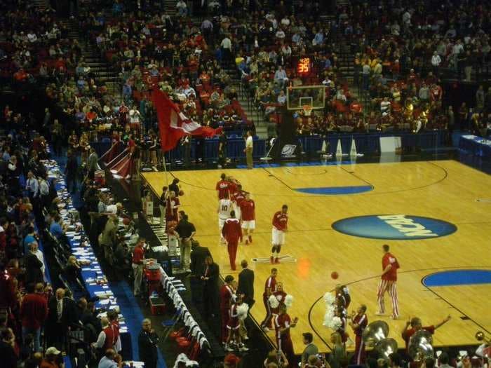 Social Media Helps March Madness Beat Super Bowl In Ad Revenue